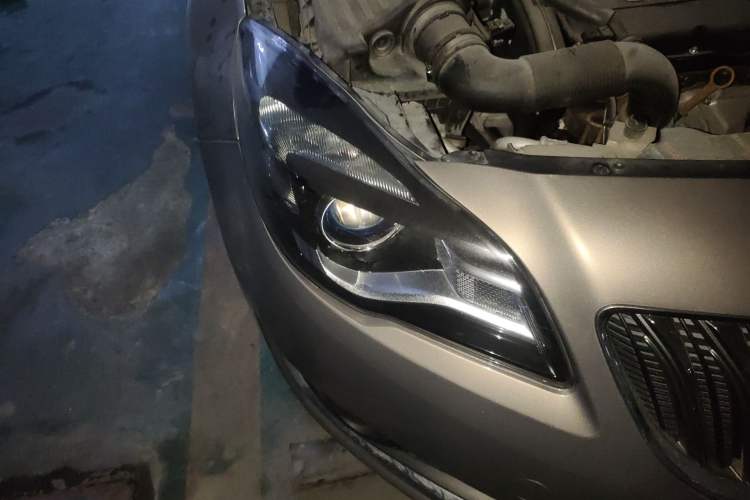 Used Buick Regal 2014 1.6T Fashionable Tech Edition Right Front Headlight