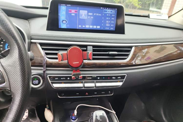 Used Dongfeng Fengon 580 2018 1.5T CVT Luxury Model Audio And AC Panel