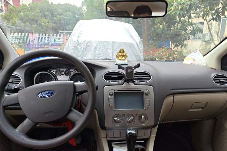 Used Ford Focus 2011 Hatchback 1.8L Automatic Fashion Edition
