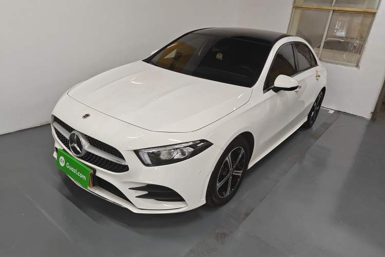 Used Mercedes-Benz A-Class 2022 Revised Version A 200 L Sport Sedan Fashionable Style