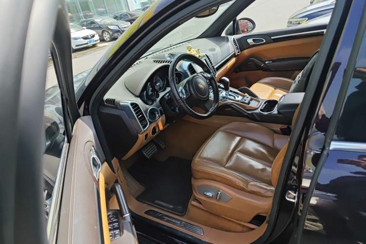 Used Porsche Cayenne 2011 Cayenne S 4.8L Driver Seat