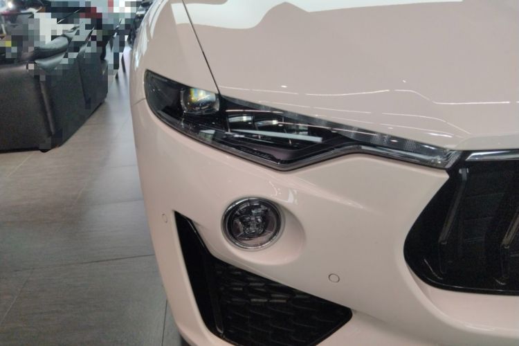 Used Maserati Levante 2022 3.0T Modena Right Front Headlight