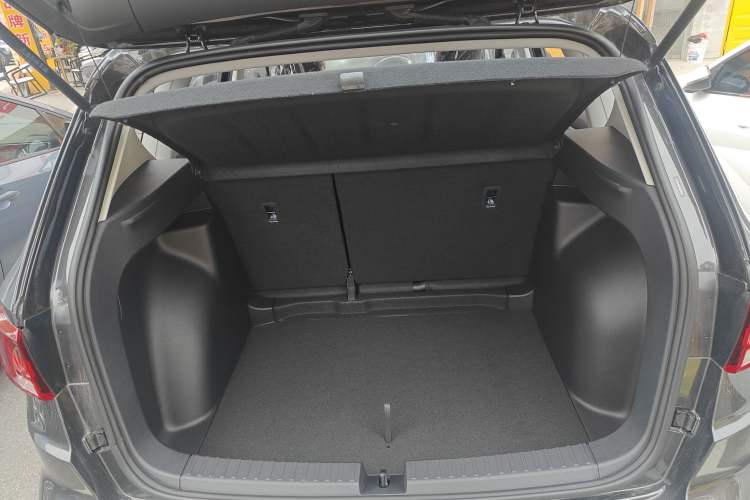 Used Jetta VS5 2023 280TSI Automatic Enjoyment Model
