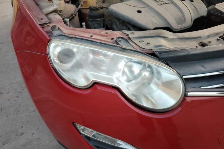 Used Roewe 550 2012 550 1.8L Manual "Pure Gold" Limited Edition
