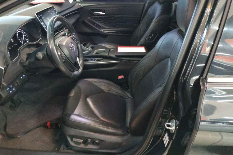 Used Toyota Avalon 2019 Dual-Engine 2.5L XLE Prestige Version China VI Standard