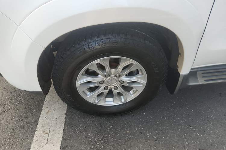 Used JMC Yusheng S350 2016 2.0T Automatic All-Wheel Drive Gasoline Luxury Version with Sunroof 5 Seats