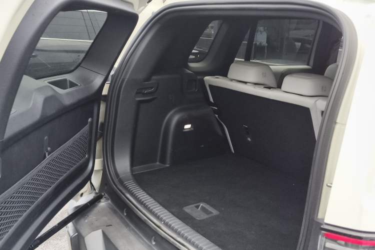 Used Formula Leopard Titanium 3 2025 501KM All-Wheel Drive Intelligent Driving Ultra Version Trunk