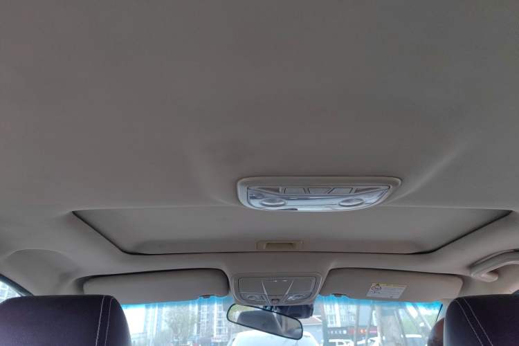 Used Geely Auto Emgrand 2017 Sedan Million Edition 1.5L Manual - Upward Version Headliner