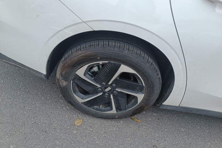 Used Geely Galaxy L6 2025 EM-i 140km Explorer+ Edition