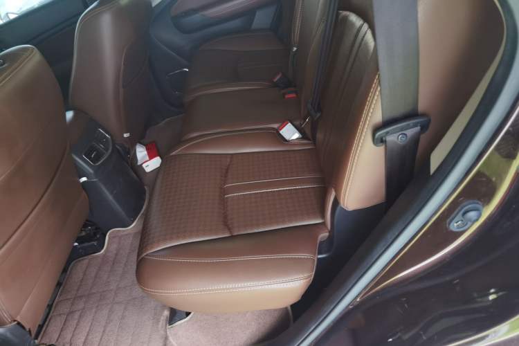 Used BYD S7 2015 2.0T Upgraded Automatic Luxury Version