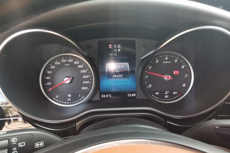 Used Mercedes-Benz V-Class 2022 V 260 Avantgarde Edition
