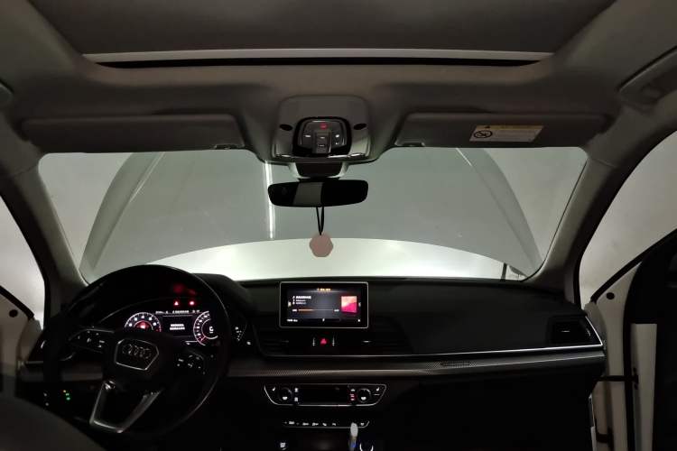 Used Audi Q5L 2020 45 TFSI Prestige Fashion Model Headliner