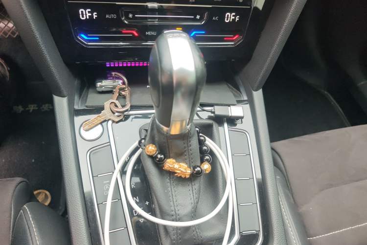 Used Volkswagen Magotan 2020 330TSI DSG Luxury Edition Gear Lever