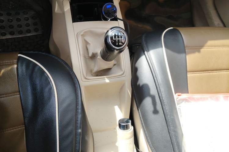 Used Volkswagen Polo 2009 Jingqing 1.4L Manual Shushang Edition Gear Lever