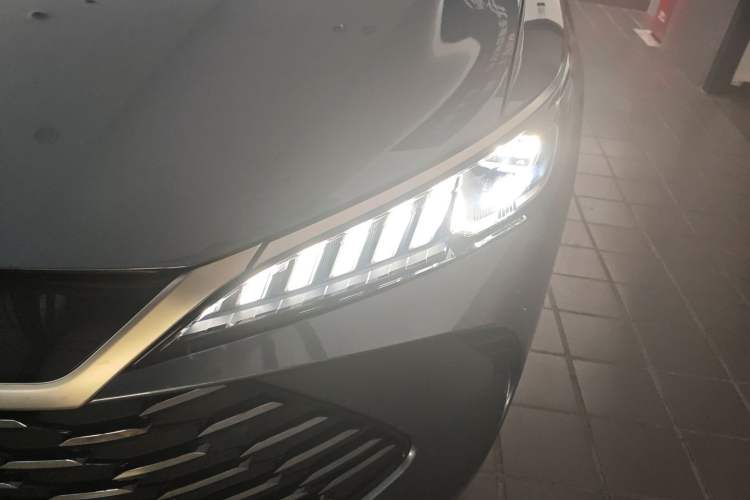 Used BYD Qin PLUS 2025 DM-i Smart Drive 120KM Superior Model