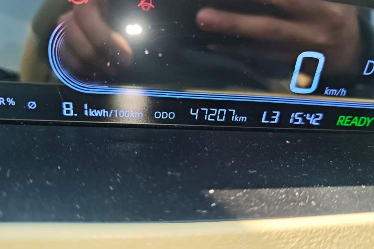 Used Geely Galaxy Panda 2024 200km Panda Rider Odometer Close Up