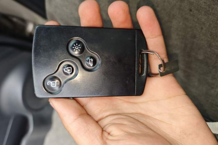 Used Renault Koleos 2013 2.5L Two-Wheel Drive Comfort Edition