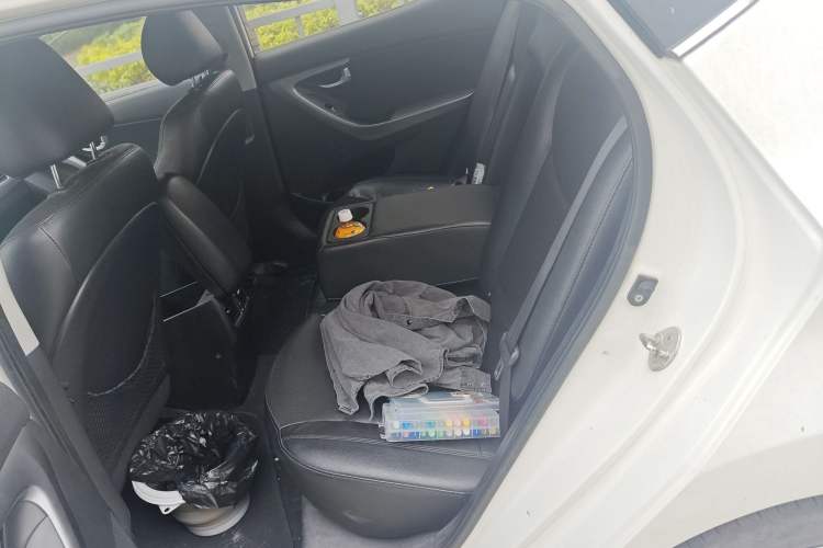 Used Hyundai Elantra (5th Generation / Langdong) 2015 1.6L Automatic Luxury Model
