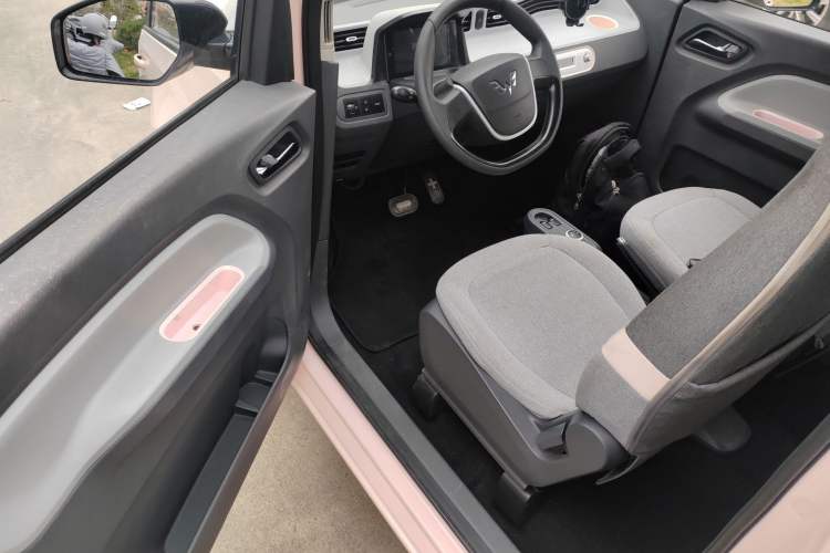 Used Wuling Hongguang MINIEV 2021 Macaron Fashion Model Lithium Iron Phosphate