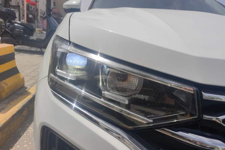 Used Volkswagen Tayron 2019 330TSI Two-Wheel Drive Luxury Model China VI Standard Right Front Headlight