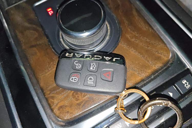 Used Jaguar XFL 2018 XFL 2.0T 250 PS Luxury Edition
