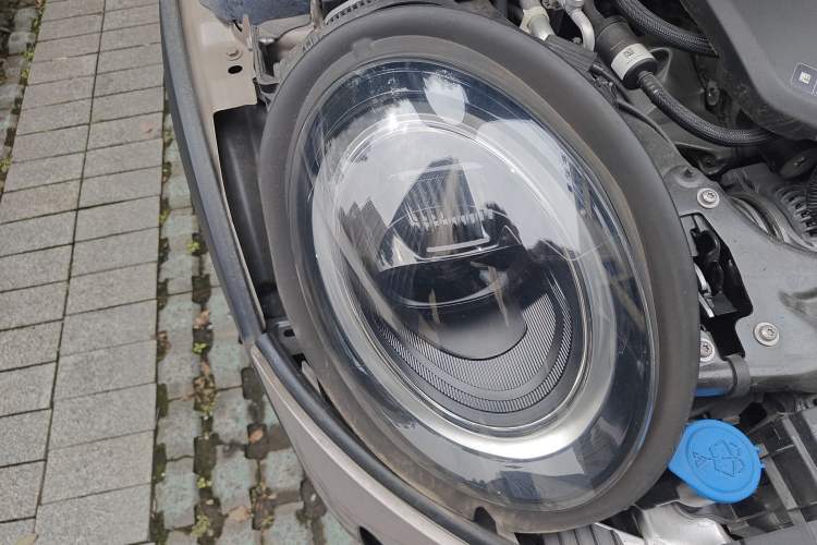 Used MINI 2023 Updated 1.5T COOPER Artist Five-Door Edition Right Front Headlight