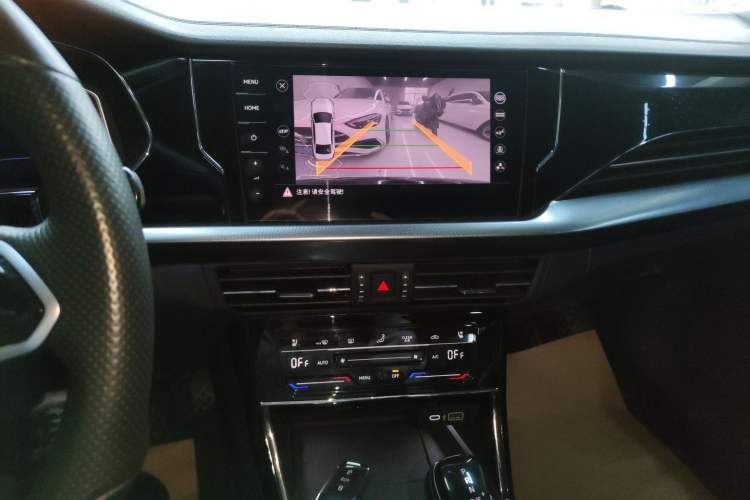 Used Volkswagen Passat 2022 330TSI Luxury Edition Audio And AC Panel