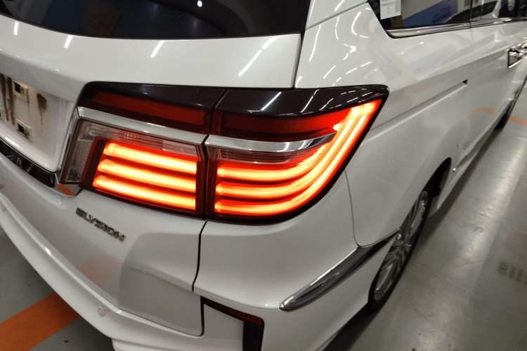 Used Honda Elysion 2016 2.4L Classic Edition