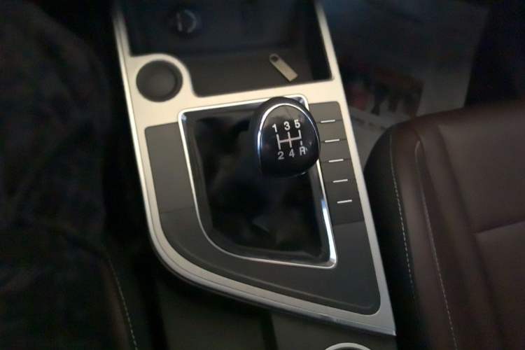 Used FORTHING T5 2022 Grand Edition 1.6L Manual Dream-Chasing Five-Seat Model
