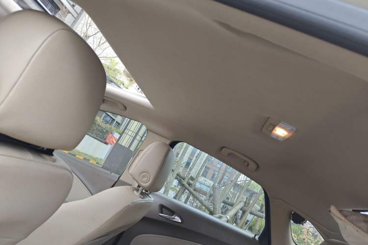 Used Buick GT 2013 GT 1.6L Automatic Fashion Edition Headliner