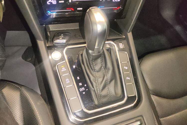 Used Volkswagen FAW-Volkswagen CC 2023 Hunting Vehicle 380TSI Hunter's Heart Edition