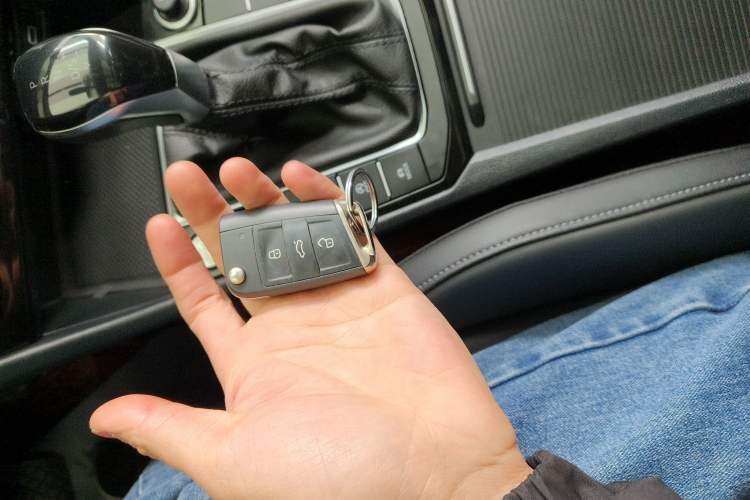 Used Volkswagen Sagitar 2022 280TSI DSG Excellence Edition Vehicle Key