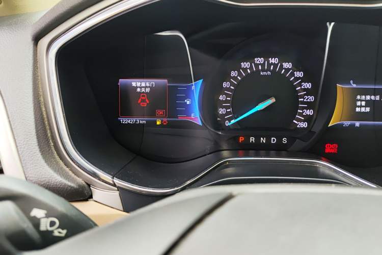 Used Ford Mondeo 2013 2.0L GTDi 200 Luxury Model Odometer Close Up