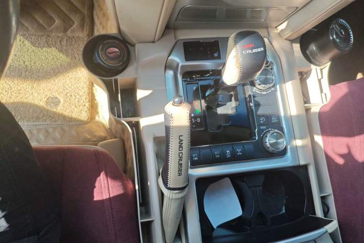 Used Toyota Land Cruiser 

