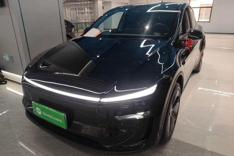 Used Tesla Model Y 2025 Rear-Wheel-Drive Version