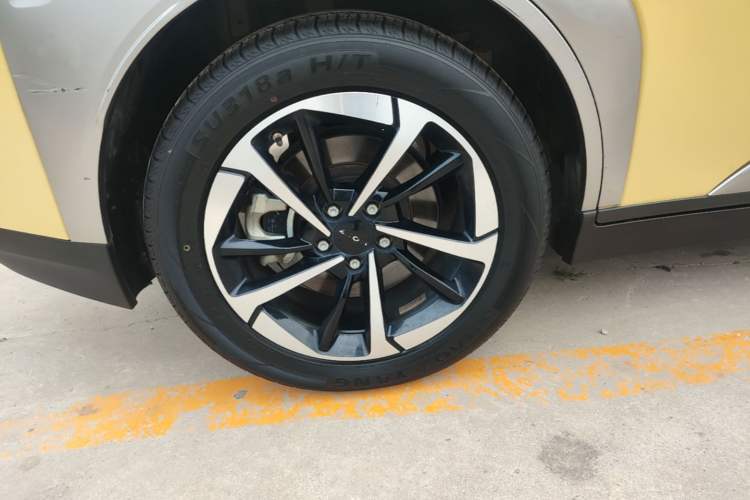 Used AION Y 2022 Plus 70 Smart Edition Right Rear Wheel Hub