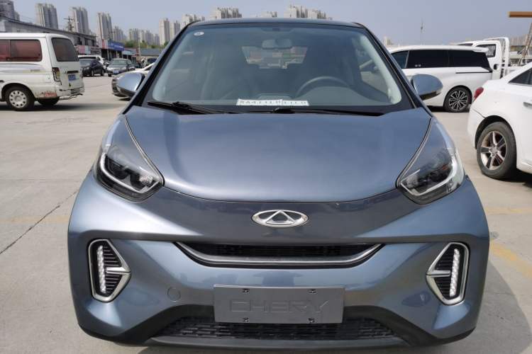 Used Chery QQ Little Ant 2022 Revised Version 2 Sweet Pink Edition Full-Sugar Version 30.6 kWh 30 kW 301 km Front