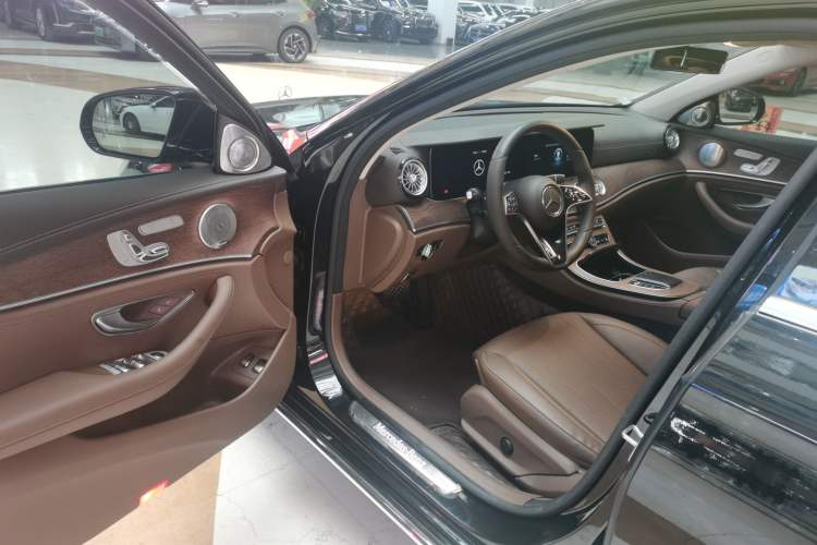 Used Mercedes-Benz E-Class New Energy 2023 E 350 e L Plug-in Hybrid Sedan