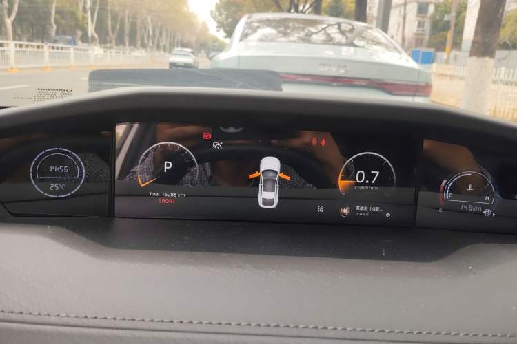 Used CHANGAN UNI-V 2024 1.5T Prestige Edition
