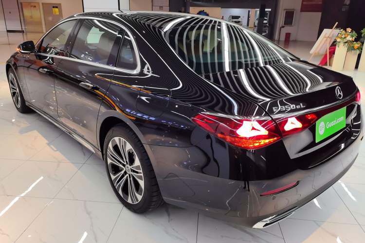 Used Mercedes-Benz E-Class New Energy 2024 E 350 e L Plug-in Hybrid Sedan
