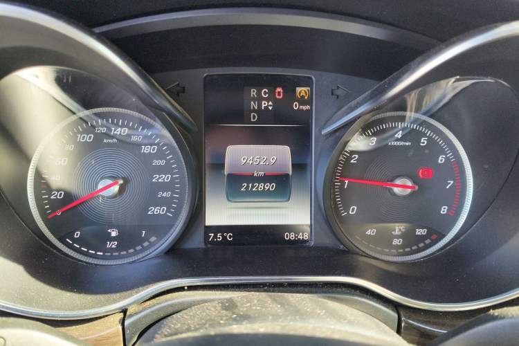 Used Mercedes-Benz V-Class 2016 V 260 Avantgarde Edition