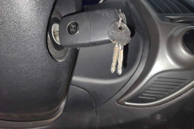 Used Hyundai ix35 2012 2.0L Manual Two-Wheel Drive New Edition GL