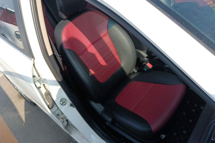 Used Kia K2 2015 Hatchback 1.4L AT GLS Cool Edition