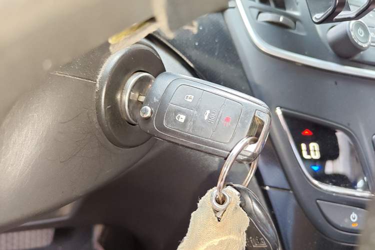 Used Buick Regal 2015 1.6T Leading Technology Model Vehicle Key