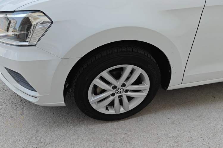 Used Volkswagen Jetta 2019 Dream Edition 1.5L Manual Fashion Version Left Front Wheel Hub