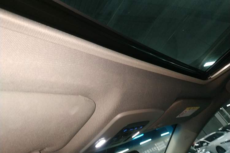 Used Toyota Camry 2021 2.0G Luxury Edition
