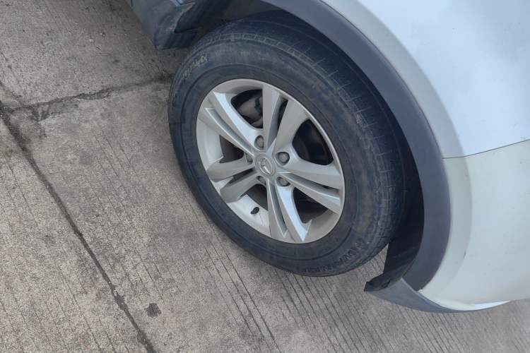 Used HYOSOW S3 2015 1.5L Comfort Version National V Right Front Wheel Hub