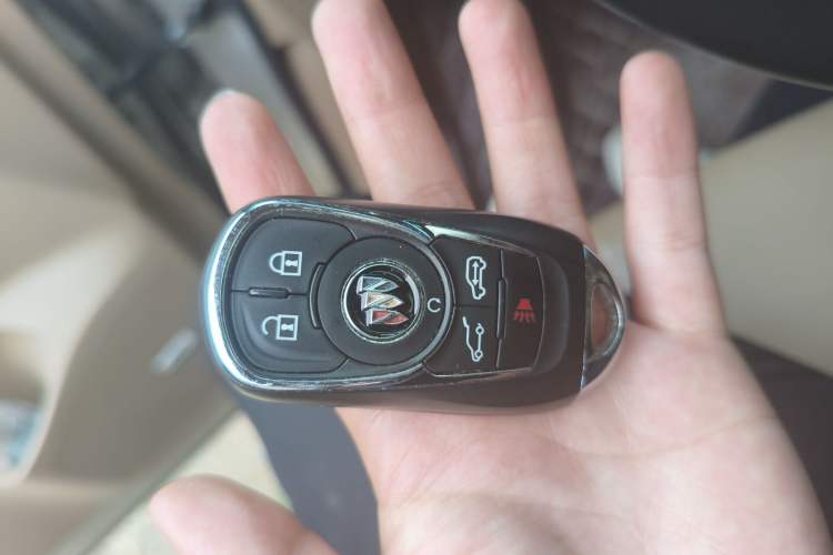 Used Buick GL8 2017 ES 28T Flagship Model China V Standard
