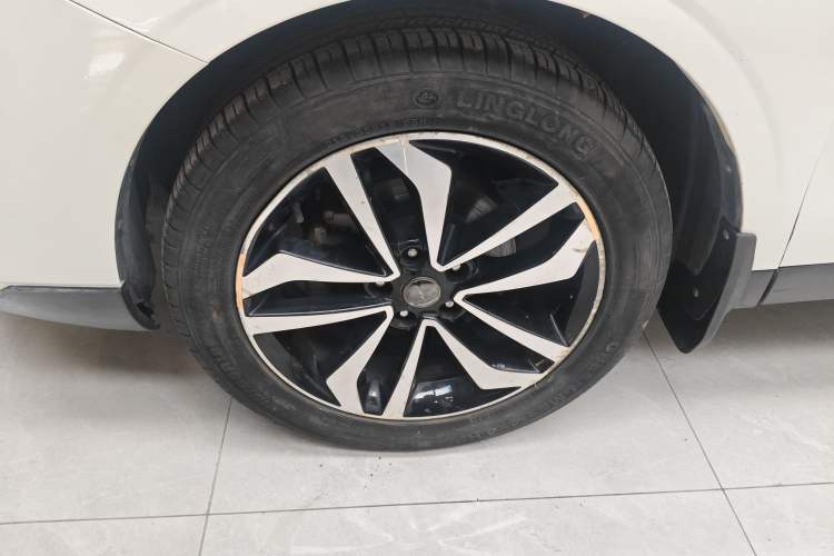 Used Venucia T90 2018 2.0L CVT Smart Connect Fashion Edition China VI Standard
