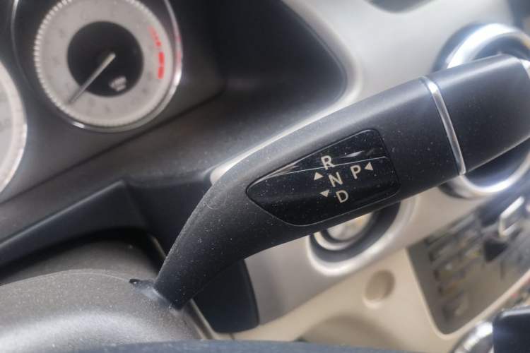 Used Mercedes-Benz GLK-Class 2015 GLK 300 4MATIC Fashion Edition Ultimate Version
